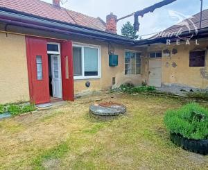 Dva rodinné domy na predaj v centre Žarnovice