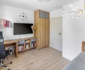 Svetlý dizajnový byt s nadštandardným zariadením - Javorová, Piešťany