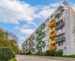 Svetlý dizajnový byt s nadštandardným zariadením - Javorová, Piešťany