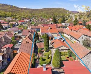 5-izbový RODINNÝ DOM, bazén, terasa, altánok, zeleň, VAŠE NOVÉ MIESTO PRE ŽIVOT