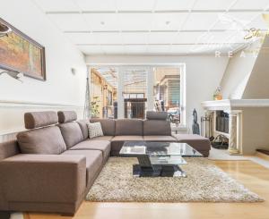 5-izbový RODINNÝ DOM, bazén, terasa, altánok, zeleň, VAŠE NOVÉ MIESTO PRE ŽIVOT