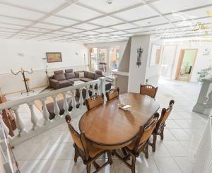 5-izbový RODINNÝ DOM, bazén, terasa, altánok, zeleň, VAŠE NOVÉ MIESTO PRE ŽIVOT