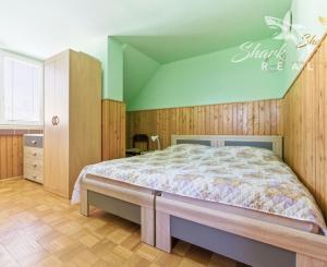 5-izbový RODINNÝ DOM, bazén, terasa, altánok, zeleň, VAŠE NOVÉ MIESTO PRE ŽIVOT