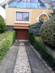 Na predaj 7 izbový rodinný dom s krásnou záhradou