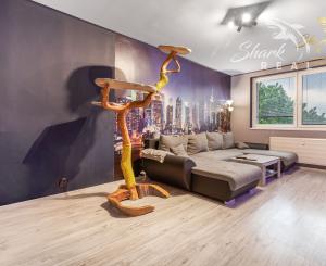 Priestranný 3-izbový byt s balkónom kúsok od stanice – Piešťany