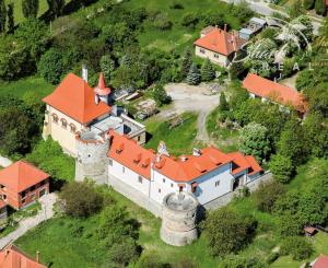 Slnečný pozemok s panoramatickým výhľadom