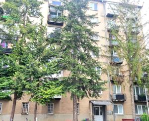 ZNÍŽENÁ CENA 2-IZBOVÝ BYT S BALKÓNOM V CENTRE TREBIŠOVA
