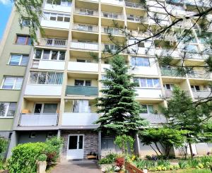  ŠTÝLOVÝ 3-IZBOVÝ BYT VO VYHĽADÁVANEJ LOKALITE – TREBIŠOV, UL. KOMENSKÉHO