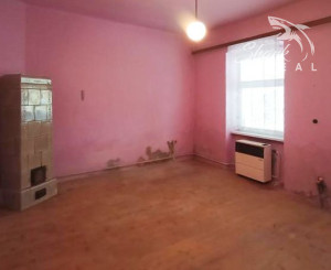 Dva rodinné domy na predaj v centre Žarnovice