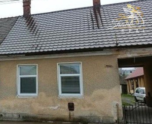 Dva rodinné domy na predaj v centre Žarnovice