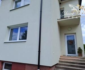 TOP Ponuka - Priestranný rodinný dom s dieľňou