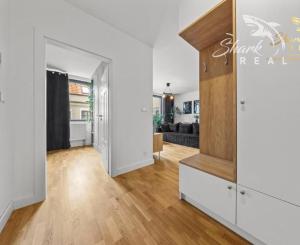 Na prenájom kompletne zariadený 2-izbový apartmán v centre Bratislavy – Vysoká ulica
