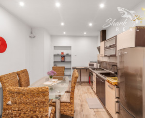 NA PREDAJ - Exkluzívne - Reštaurácia s terasou, barom a apartmánom.