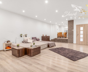NA PREDAJ - Exkluzívne - Reštaurácia s terasou, barom a apartmánom.