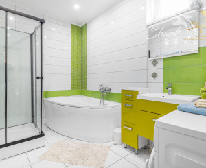 NA PREDAJ - Exkluzívne - Reštaurácia s terasou, barom a apartmánom.