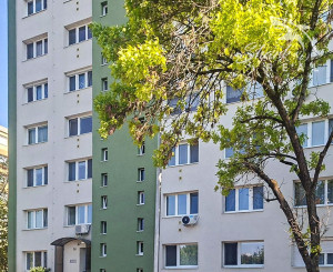 Hotová investícia v Komárne: zariadený 1-izbový byt po rekonštrukcii pri stanici