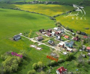 Priestranný stavebný pozemok v novej lokalite Ižipoviec – 693 m² | Ideálne miesto pre váš nový domov