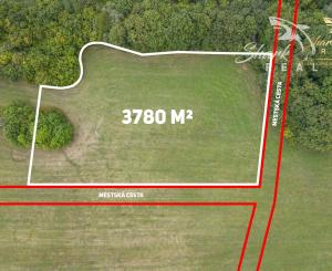 Únik do prírody len pár minút od Trenčína - pozemok 3 780 m²