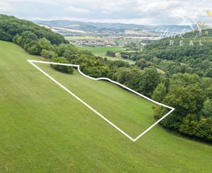 Únik do prírody len pár minút od Trenčína - pozemok 3 780 m²
