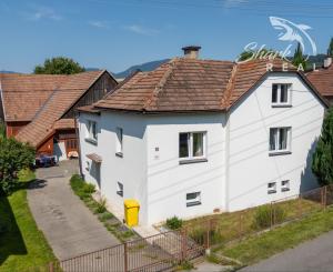 Priestranný rodinný dom s pozemkom 1 623 m² v Pavlovej Vsi – len pár minút od Tatralandie