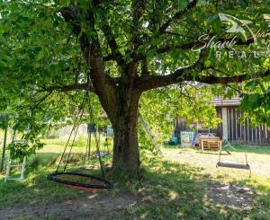 Priestranný rodinný dom s pozemkom 1 623 m² v Pavlovej Vsi – len pár minút od Tatralandie