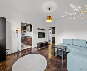 Na prenájom kompletne zariadený 2-izbový byt s balkónom a lodžiou – Komárnická, Ružinov