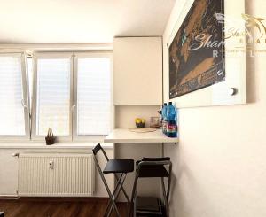 SHARK REAL/PRENÁJOM, 2 izbový byt s balkónom