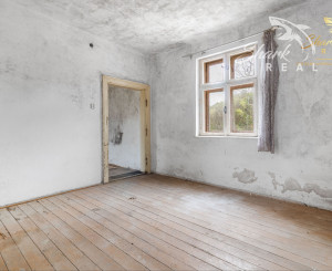 Rodinný dom s potenciálom 2 bytových jednotiek alebo podnikania s bývaním| Vinohrady nad Váhom