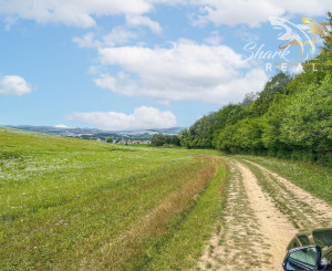 Únik do prírody len pár minút od Trenčína - pozemok 3 780 m²