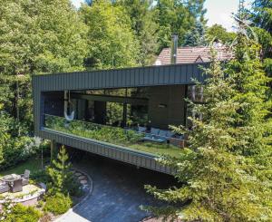 Exkluzívna rodinná vila v srdci Nízkych Tatier | Bystrá | 385 m² | Pozemok 979 m²
