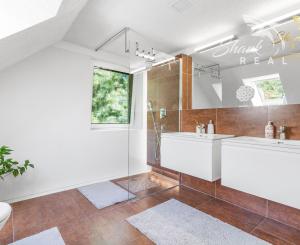 Exkluzívna rodinná vila v srdci Nízkych Tatier | Bystrá | 385 m² | Pozemok 979 m²