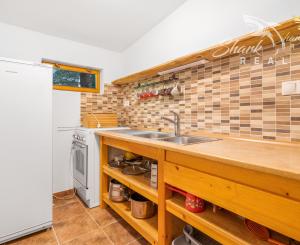 Exkluzívna rodinná vila v srdci Nízkych Tatier | Bystrá | 385 m² | Pozemok 979 m²