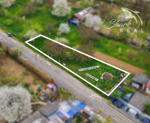 REZERVOVANÉ / Slnečný rovinatý pozemok o výmere 408 m² v meste VRBOVÉ