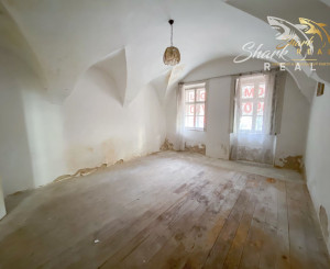 Znížená cena - Jedinečná príležitosť - Historický vinársky dom v samotnom srdci Pezinka