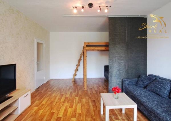 Prenájom 1-izbového bytu s balkónom v centre Dubnice nad Váhom