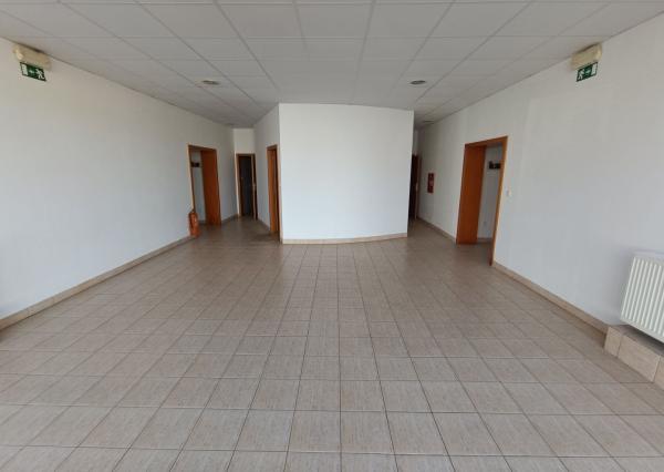 Administratívno-apartmánová budova