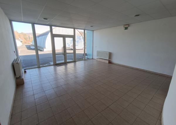 Administratívno-apartmánová budova