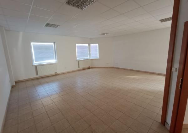 Administratívno-apartmánová budova