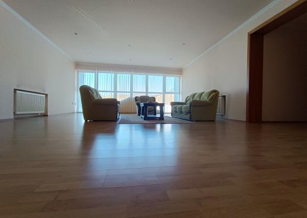 Administratívno-apartmánová budova