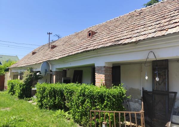 Ponúkam na predaj krásny pozemok vo výbornej lokalite.