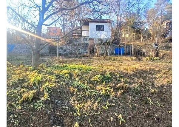 ZNÍŽENÉ !!! CHATKA SO ZÁHRADOU - PARTIZÁNSKE - NÁVOJOVCE