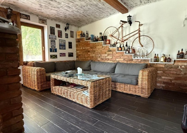 Štýlový 5-izbový bungalov s krásnou záhradou