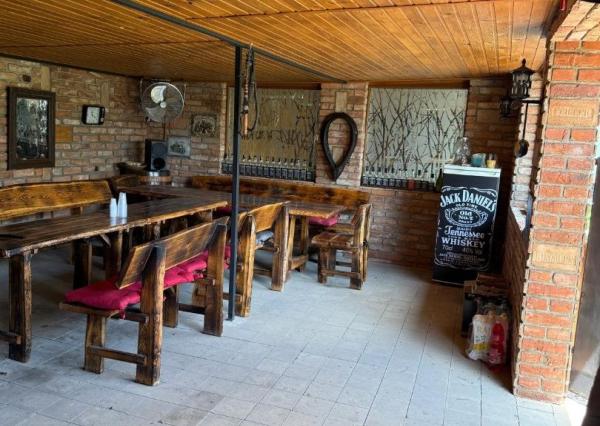 Štýlový 5-izbový bungalov s krásnou záhradou