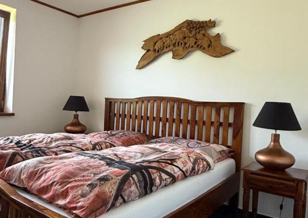 Štýlový 5-izbový bungalov s krásnou záhradou