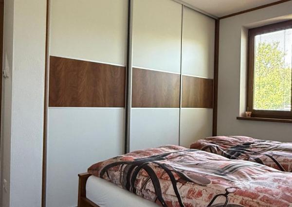 Štýlový 5-izbový bungalov s krásnou záhradou