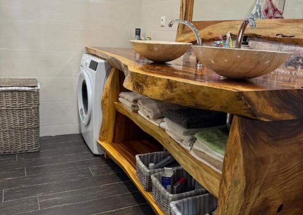 Štýlový 5-izbový bungalov s krásnou záhradou