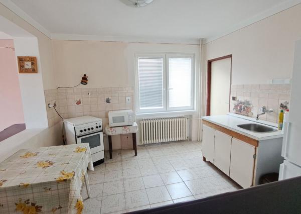 TOP PONUKA! Priestranný 7 izbový dom na predaj. IHNEĎ OBÝVATEĽNÝ