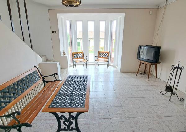 TOP PONUKA! Priestranný 7 izbový dom na predaj. IHNEĎ OBÝVATEĽNÝ