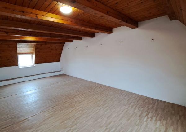 TOP PONUKA! Priestranný 7 izbový dom na predaj. IHNEĎ OBÝVATEĽNÝ