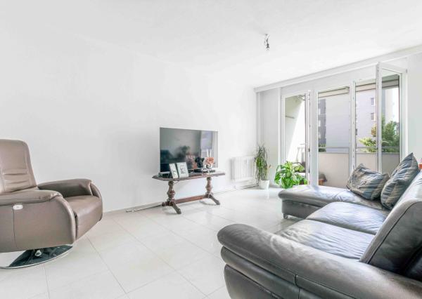 SLNEČNÝ 3-izbový byt na predaj v PIEŠŤANOCH